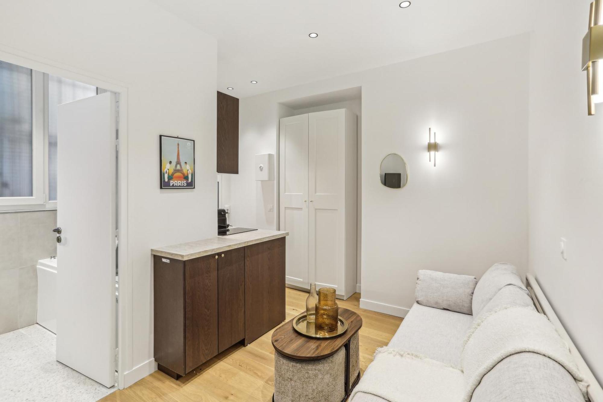 Lavie Maison Hot Tub And Ac Near Arc De Triomphe Paris Exterior photo