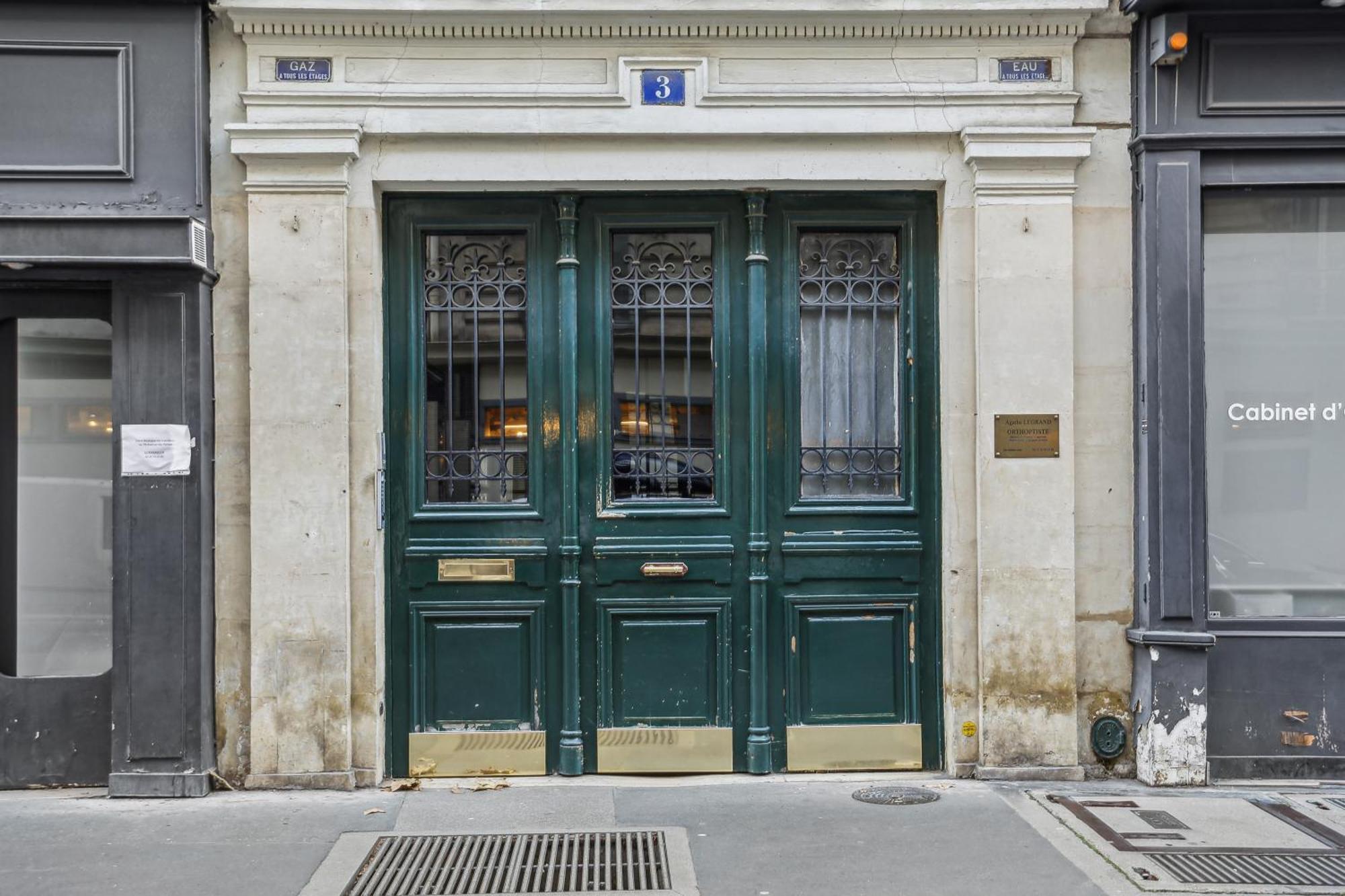 Lavie Maison Hot Tub And Ac Near Arc De Triomphe Paris Exterior photo
